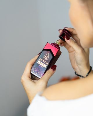 💕👑 Giovani® SIGNATURE – ein Duft mit einem einzigartigen Charakter, der Tiefe mit Eleganz und einem Hauch an Geheimem...